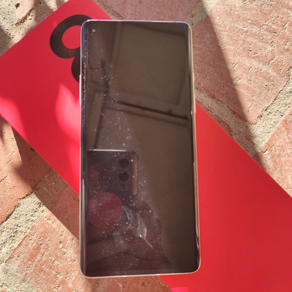 OnePlus 8 5G Interstellar Glow 128G - Picture 4 of 5